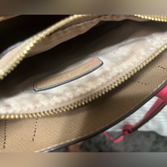 Michael kors handbag - Picture 5 of 8